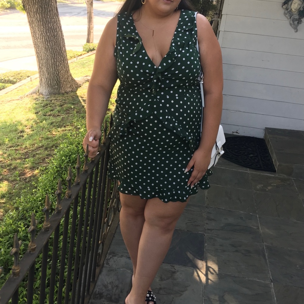 Green Boohoo dress